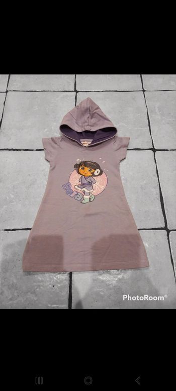 Robe pull dora