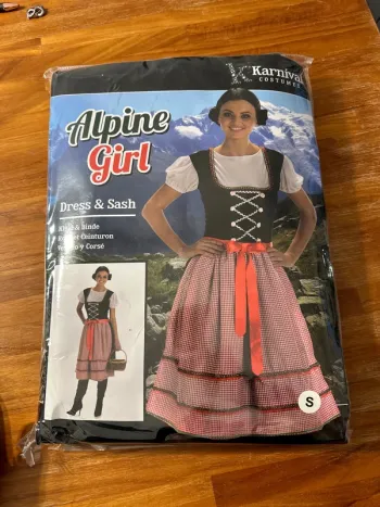 Costume alpine girl