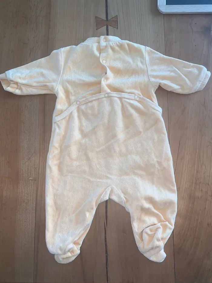 Pyjama taille 3 - photo numéro 4