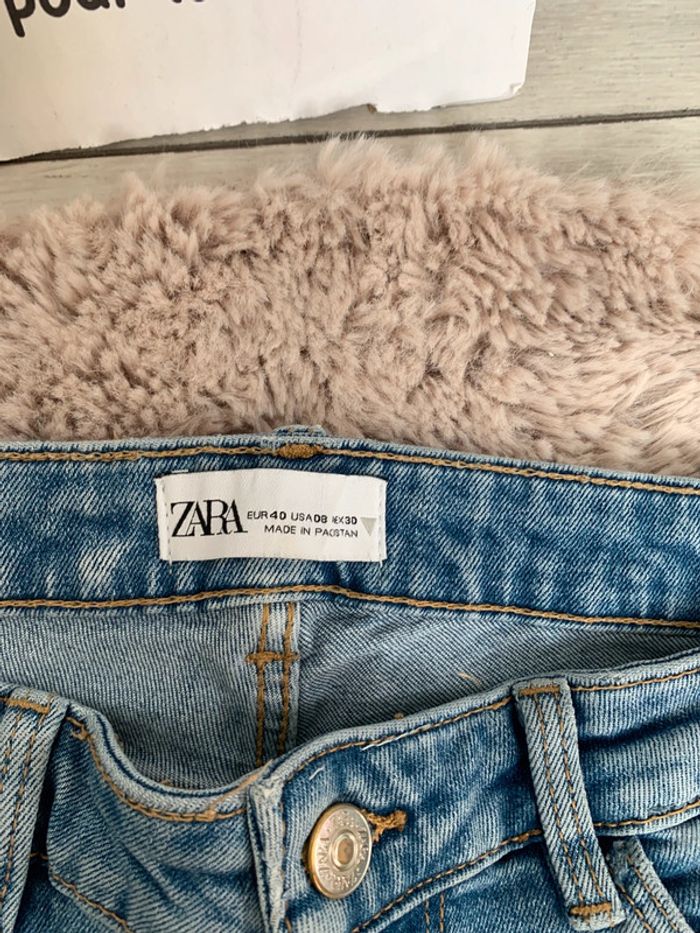 Jean bleu clair évasé - photo numéro 4