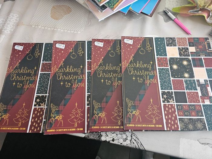 Lot 4 blocs de feuilles