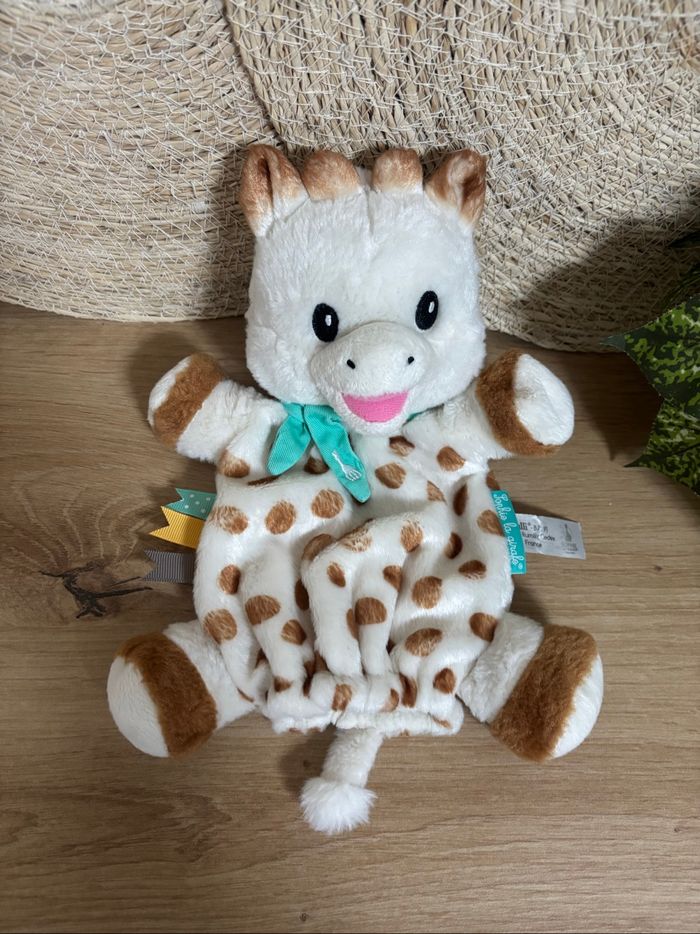Neuf doudou marionnette Sophie la girafe vulli