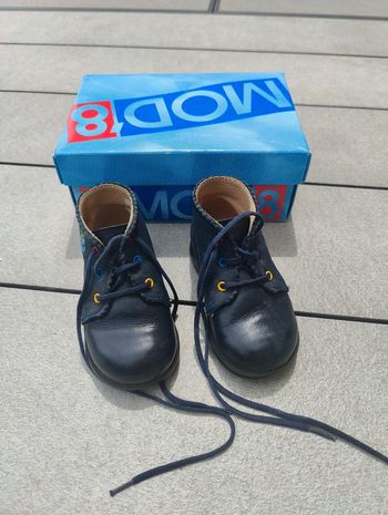 Chaussures fille taille 20