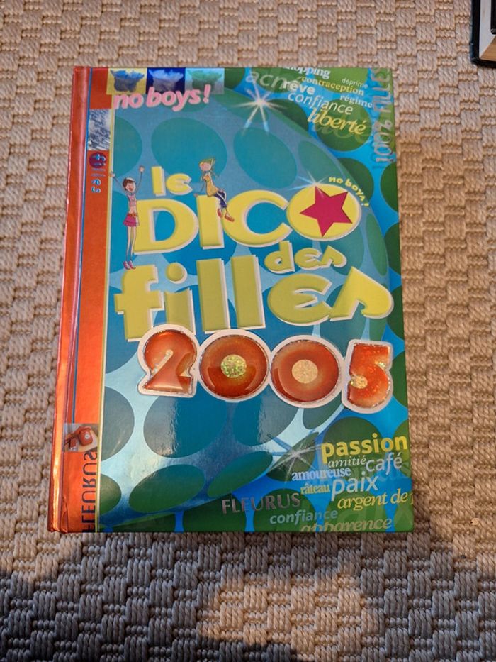 Livre Dico des filles