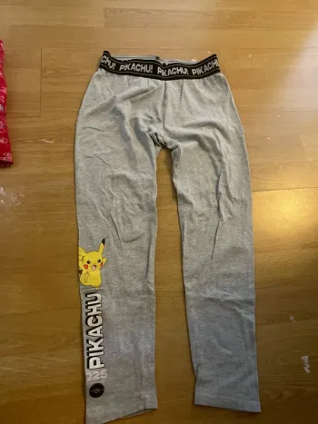 Legging fille 11-12 ans Pokémon