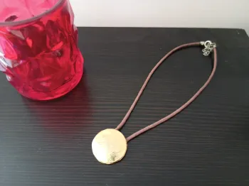 Collier ras de cou