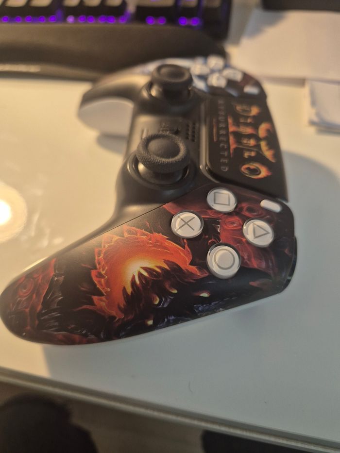 Manette ps5 v2 original custom diablo - photo numéro 2