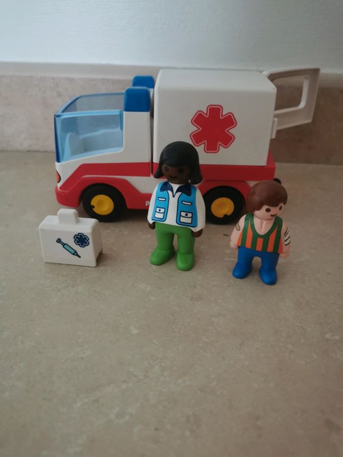 Playmobil 1 2 3 - ambulance - photo numéro 2