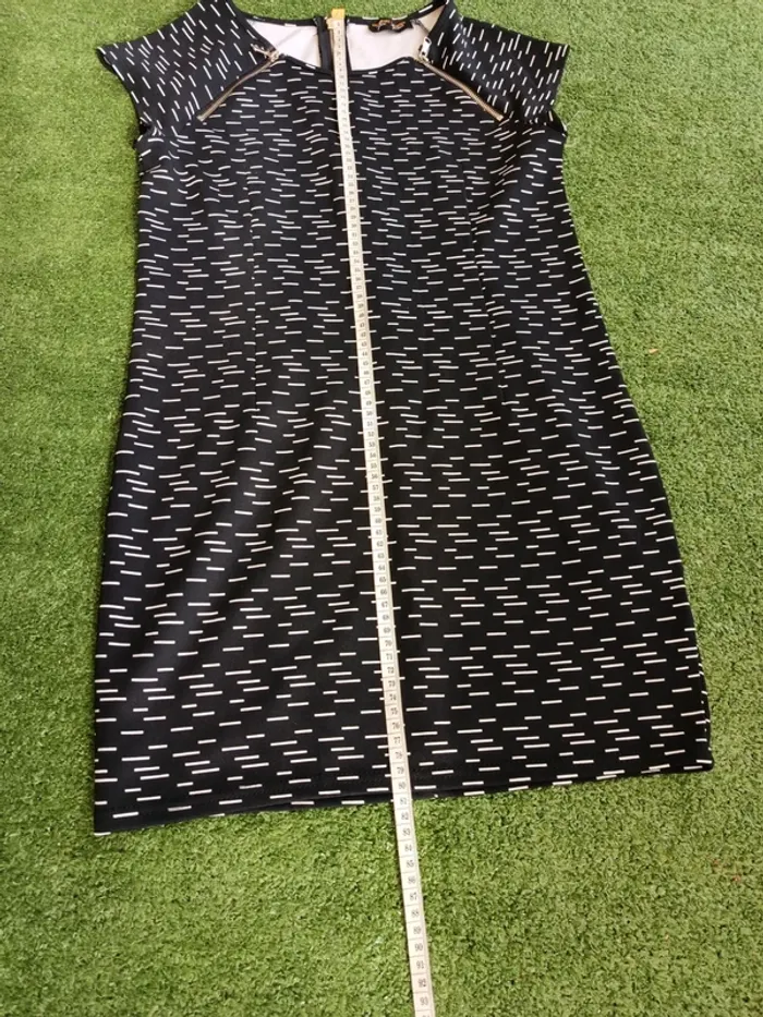 Robe courte noire et blanche tout feu tout femme taille L - photo numéro 6