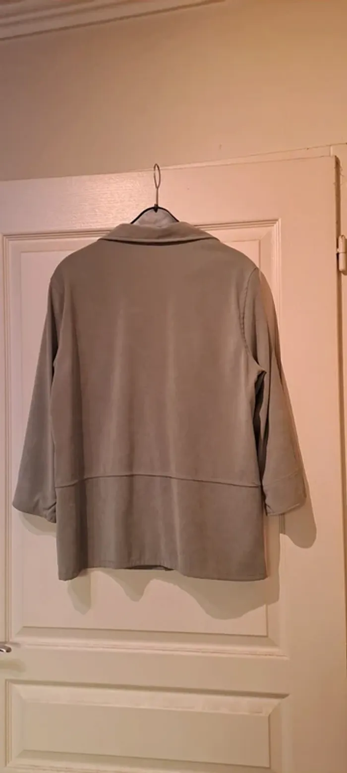 Veste kaki manches longues - Marque Pure&Simple - Taille 38 - Très bon état. - photo numéro 8