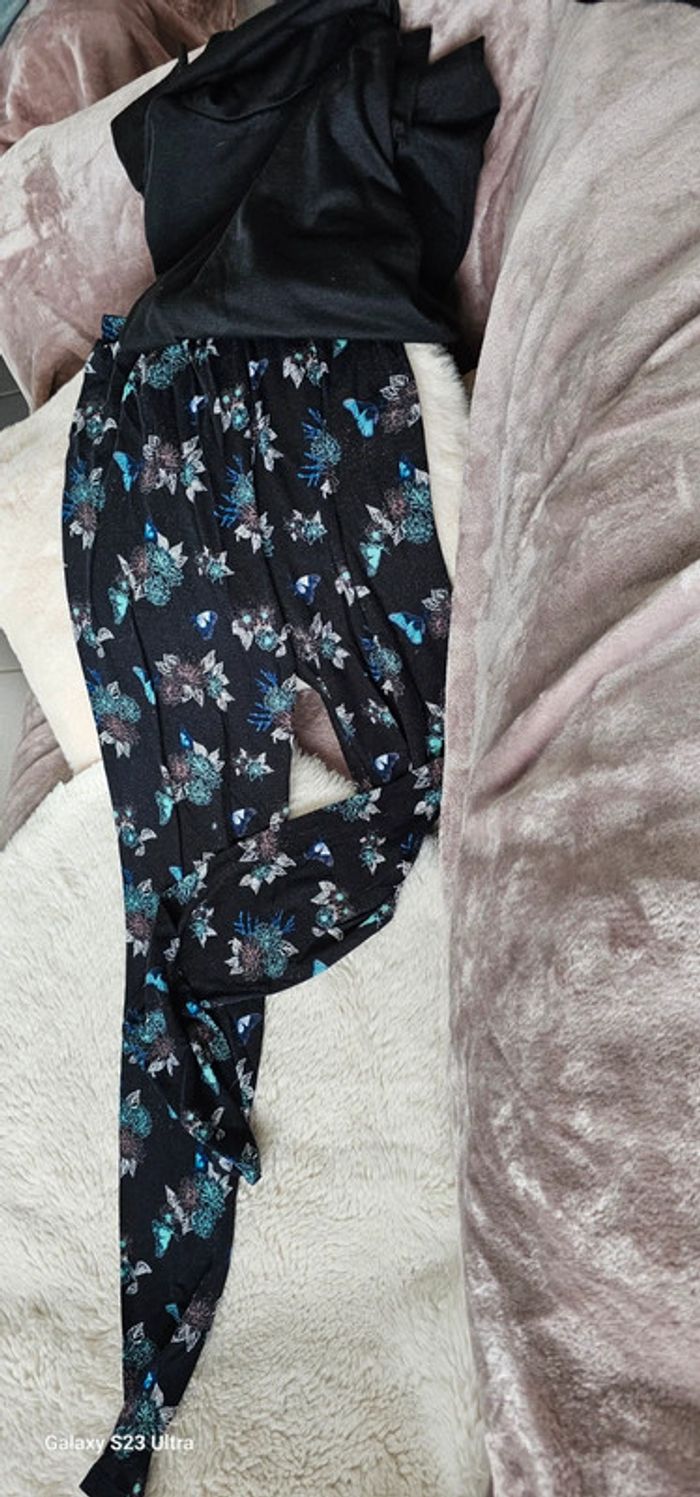 Legging Tissaia taille 34 offert sous pull noir - photo numéro 2