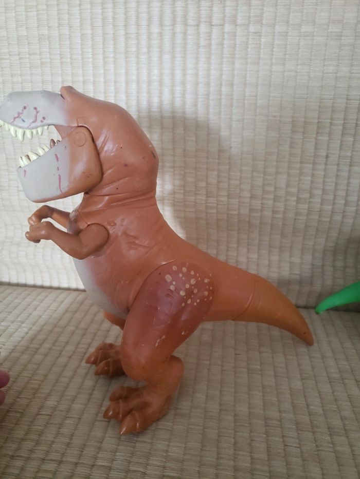 Figurine Arlo et Butch du voyage d'Arlo - photo numéro 6