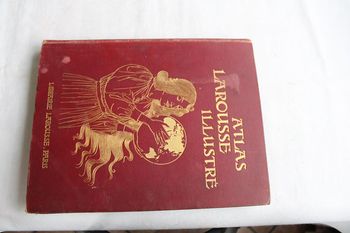 Lot livre atlas Larousse