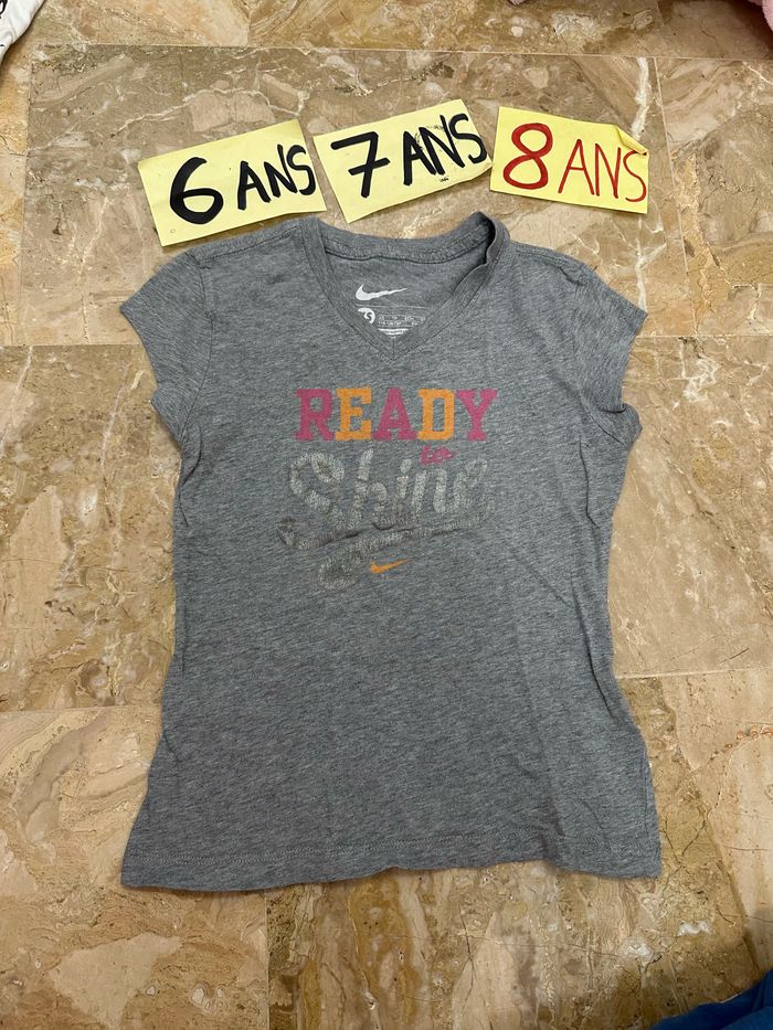 T shirt Nike 6-8 ans