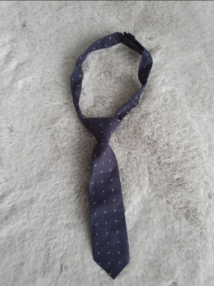 Cravate bleu marine bébé 6-12 mois