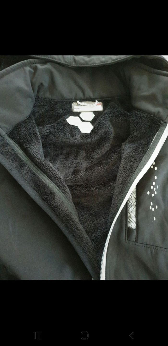 Blouson mckinley comme neuf 14 ans - photo numéro 4