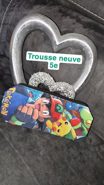 Trousse pokemon neuve 
