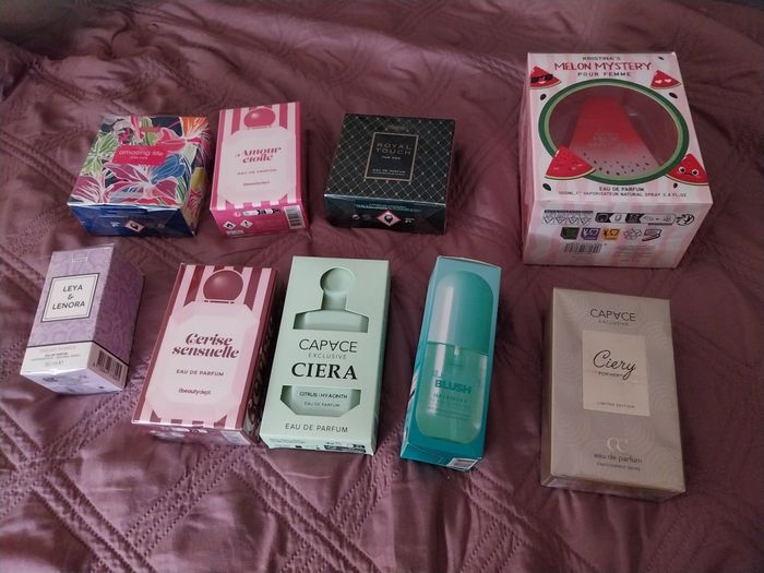 Lot parfums femme neuf