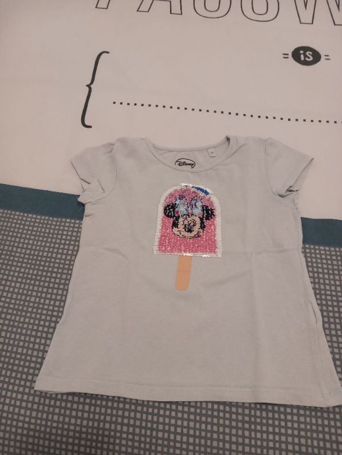 Vends TShirt manches courtes Minnie