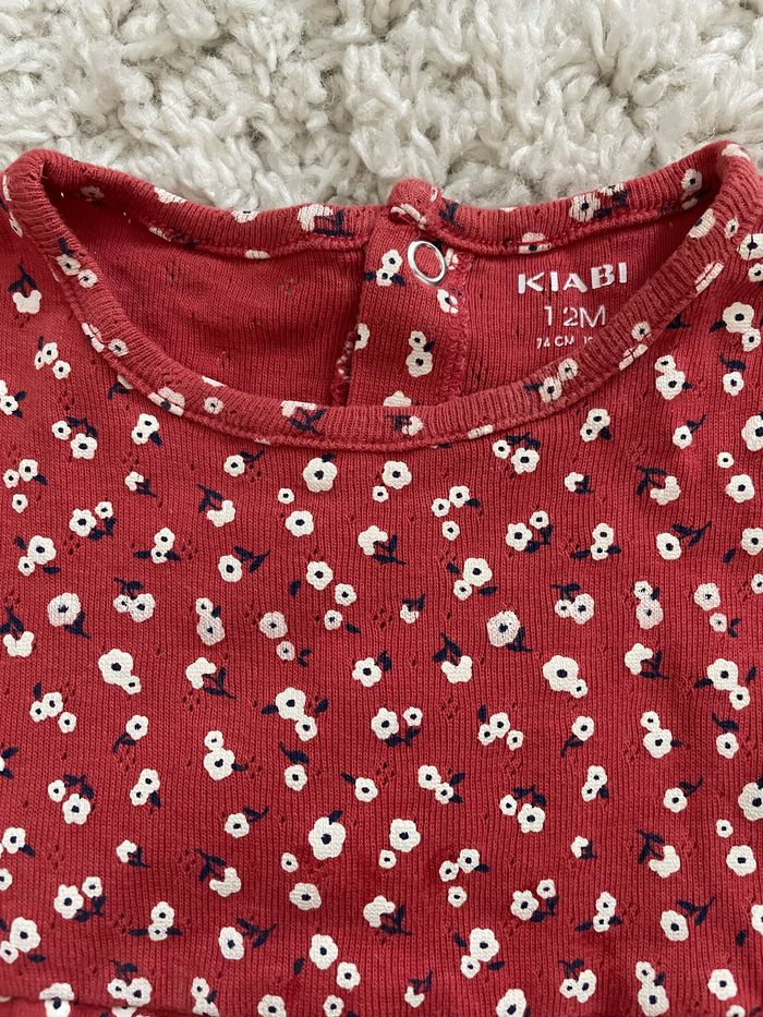 Barboteuse bébé fille kiabi taille 12 mois couleur rouge motif fleuri - photo numéro 3