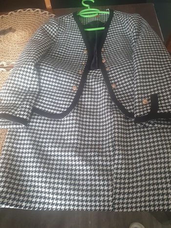 Vends ensemble pied de poule très bon état 