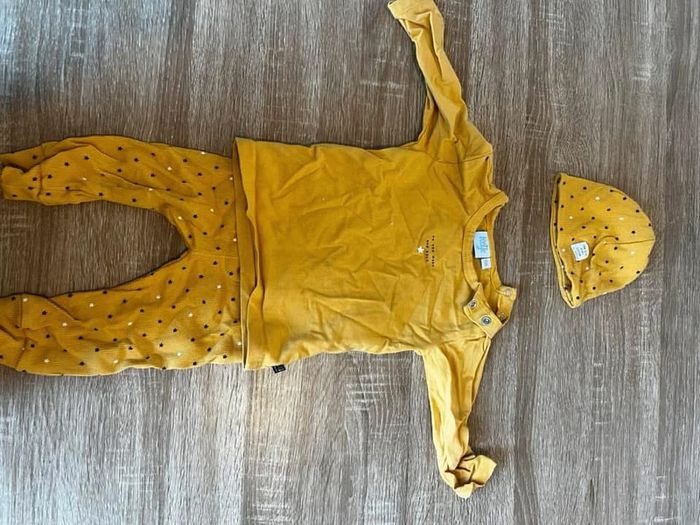 Lot vêtements 6 mois - photo numéro 4
