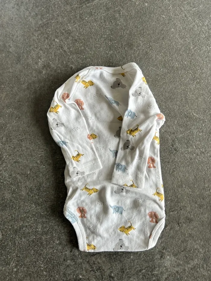 Lot de 3 bodys manches longues 1 mois - photo numéro 3