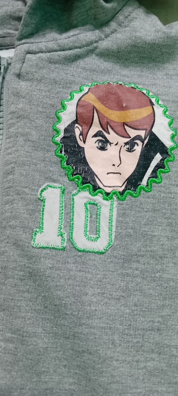 Veste Ben 10 4/5 ans - photo numéro 3