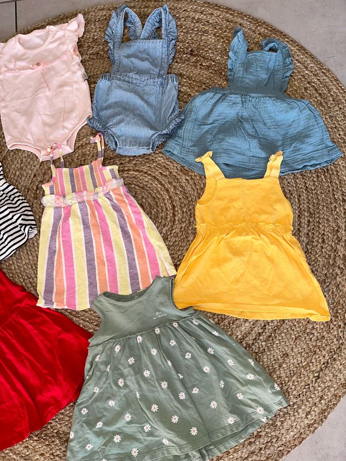 Lot 12 robes - photo numéro 3