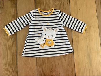 🐭 Haut manches longues 6 mois – Rayé bleu et blanc, col jaune