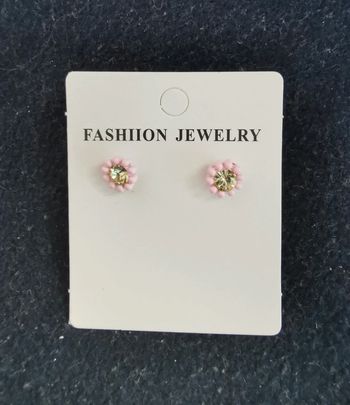 Petites boucles d'oreilles fleurs à strass