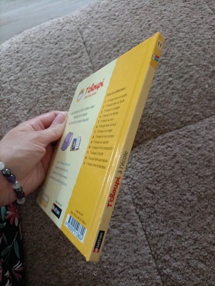 Livre T'choupi à l'école - photo numéro 3