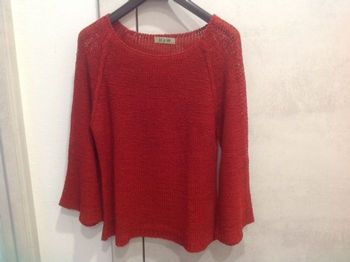 Pull maille rouge manches 3/4, taille 36/38
