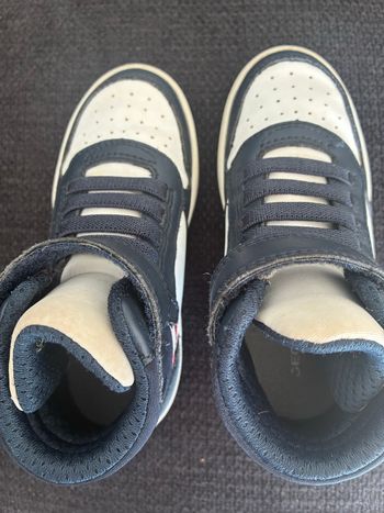 Geox taille 27 baskets montantes scratch