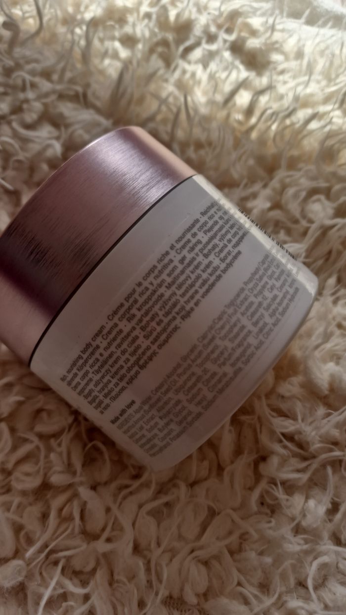 Le Rituel de Sakura - Crème pour le Corps - photo numéro 5