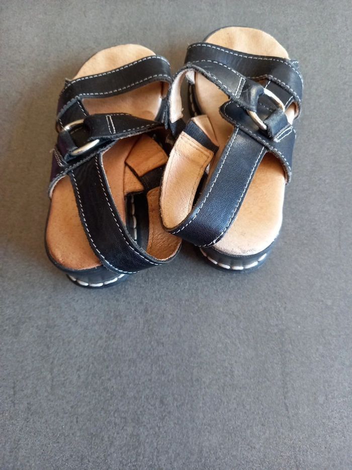 Chaussure fille taille 26 - photo numéro 4