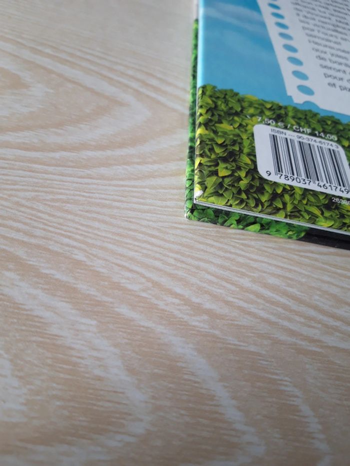 Livre Nos voisins les hommes - photo numéro 3