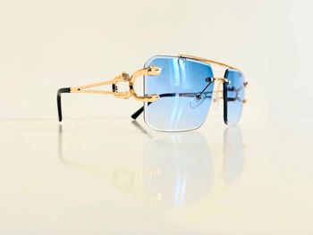 Lunette de soleil mixte dorée verres bleus dégradés uvprotection taille moyenne