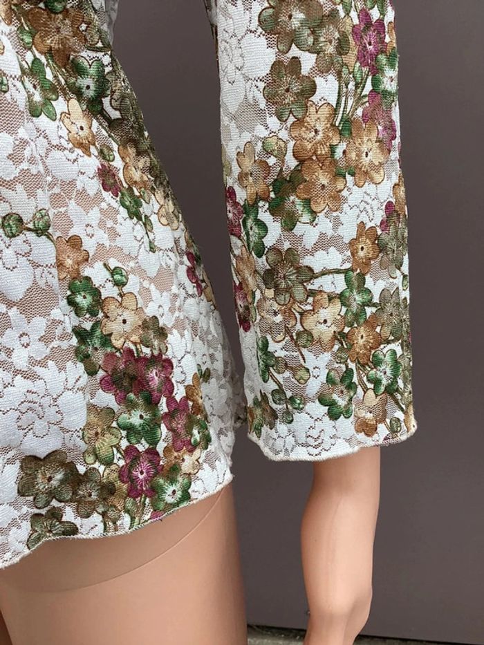 Haut en dentelle fleurie manches 3/4 – Taille S – Très bon état - photo numéro 4