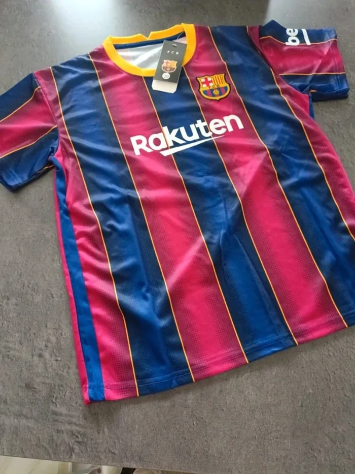 Tenue football Léo Messi FC Barcelone. T.30 - photo numéro 2