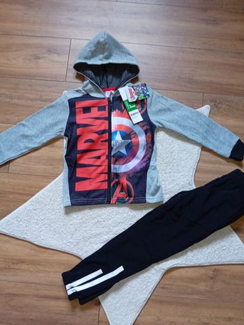 Ensemble marvel spiderman