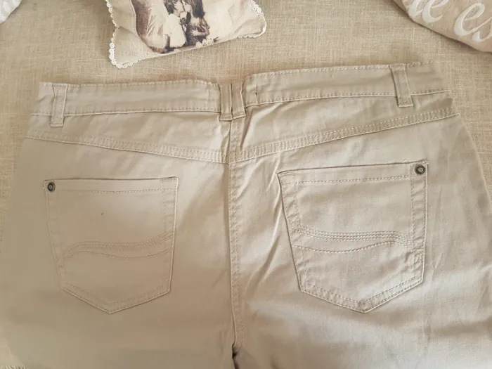 Pantalon creme/beige Basic One Taille 44 Neuf - photo numéro 5