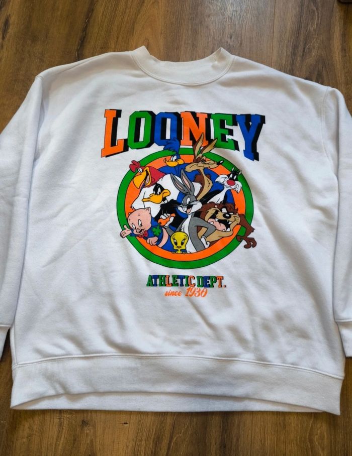 Pull Looney Tunes athletic, très bon état 👌, taille M - photo numéro 2