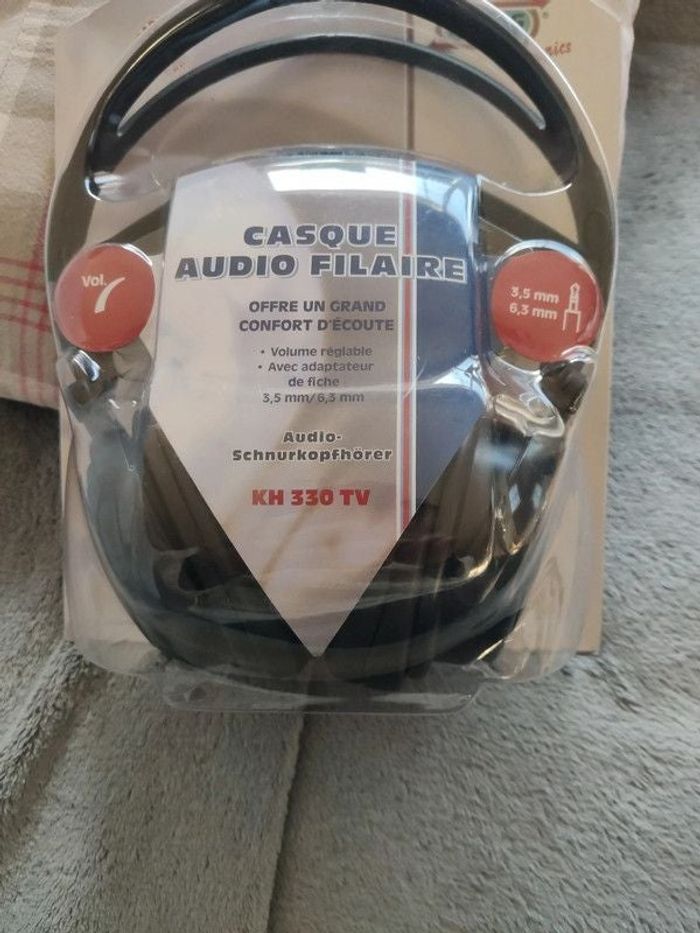 Casque audio filaire neuf