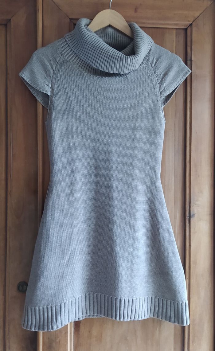 Robe pull 2elles taille unique.