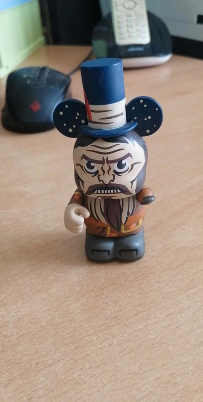 figurine vinylmation Pirate crochet Disney