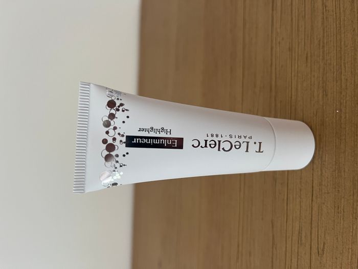 Highlighter - T. LeClerc