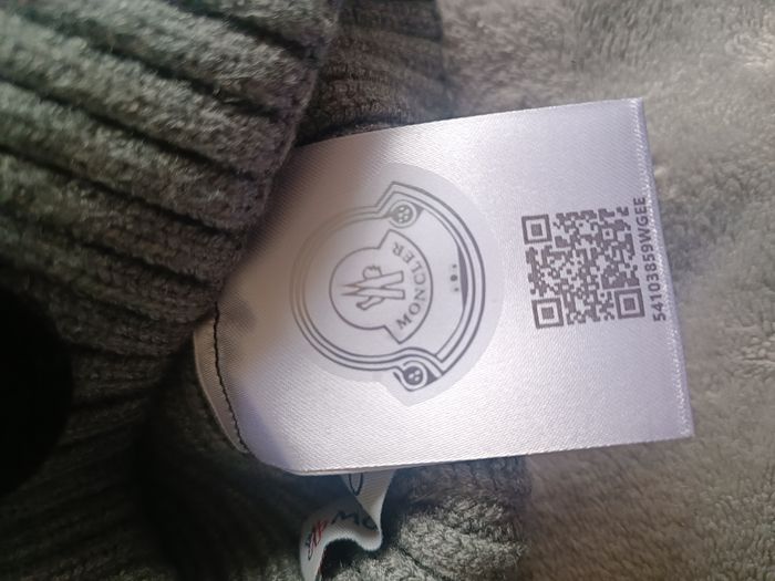 Bonnet Moncler gris - photo numéro 2