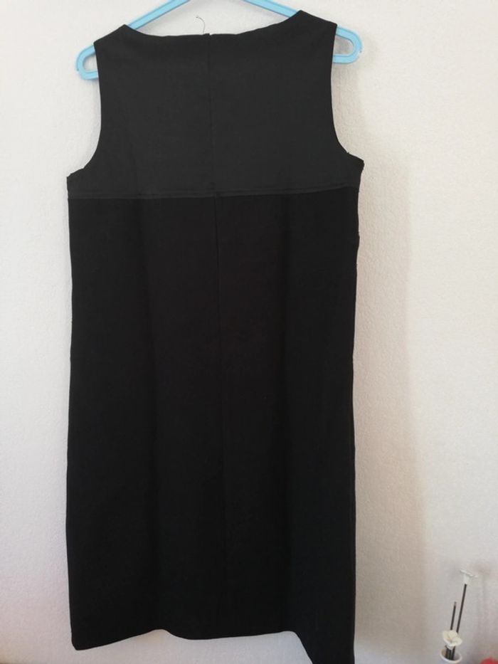 Robe noire droite t. 40 Jacqueline Riu. Bi matière - photo numéro 2