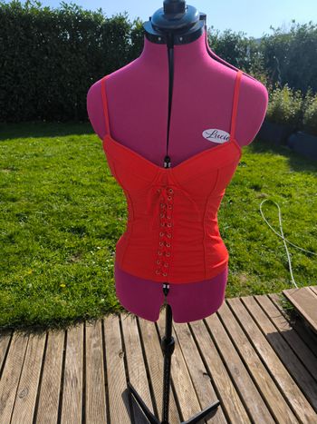 Corset rouge orangé à effet lacet devant TS